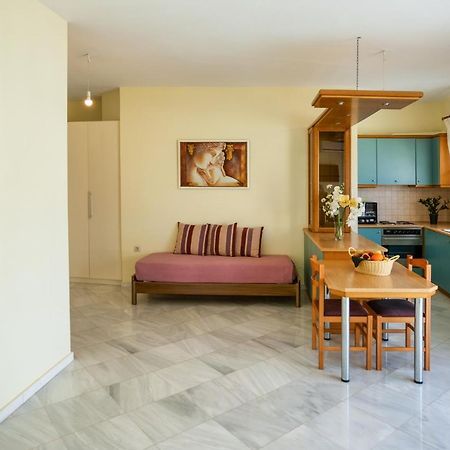 Daisy Hotel Apartments 레팀노 외부 사진
