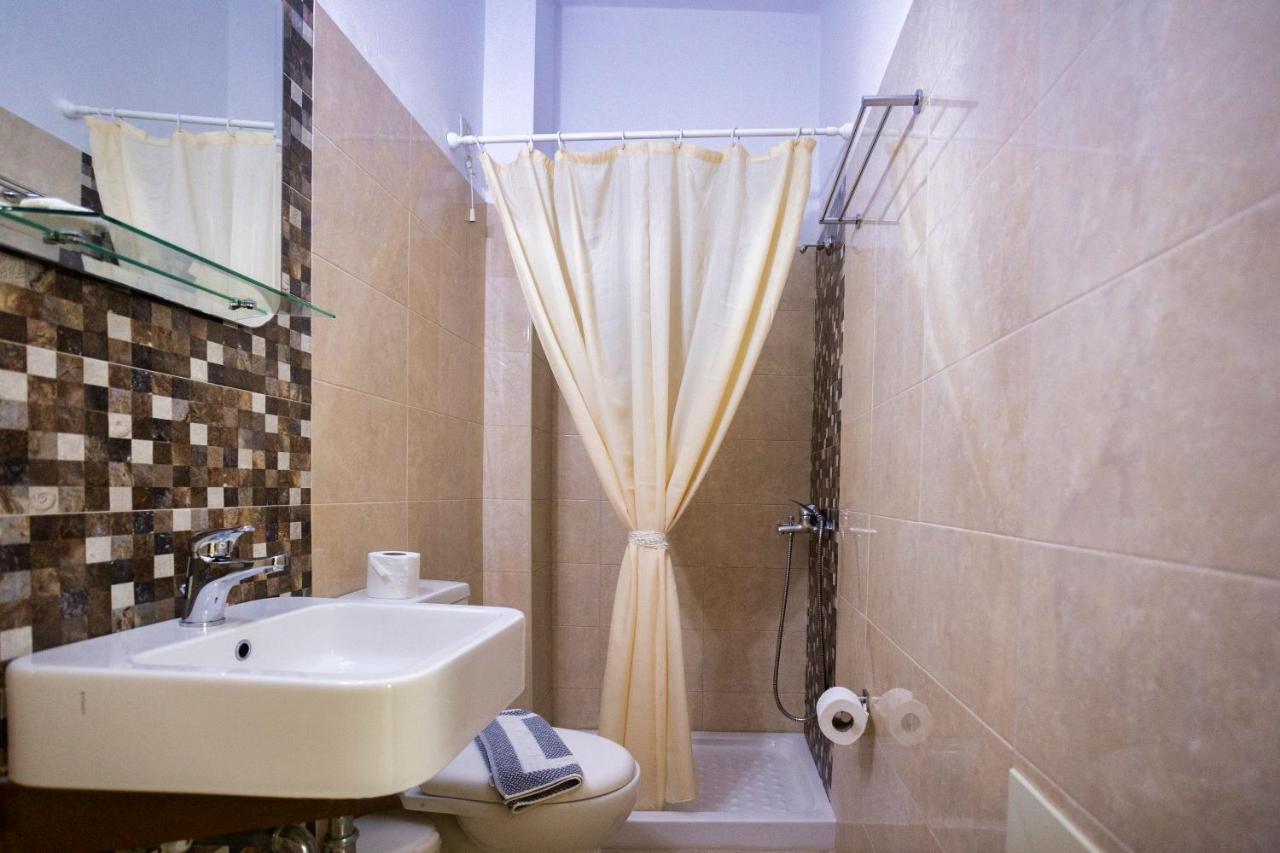 Daisy Hotel Apartments 레팀노 외부 사진