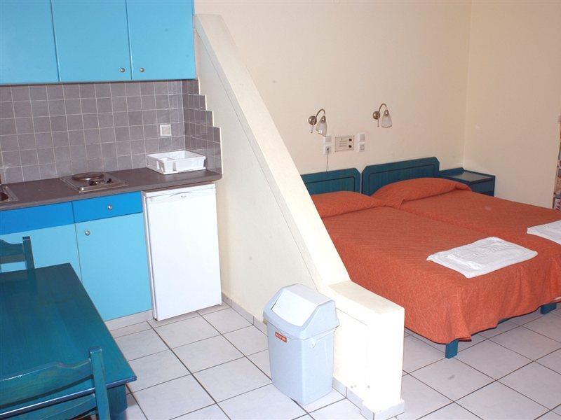Daisy Hotel Apartments 레팀노 외부 사진