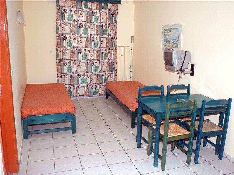 Daisy Hotel Apartments 레팀노 외부 사진