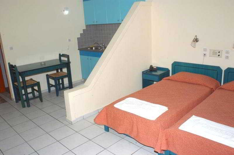 Daisy Hotel Apartments 레팀노 외부 사진